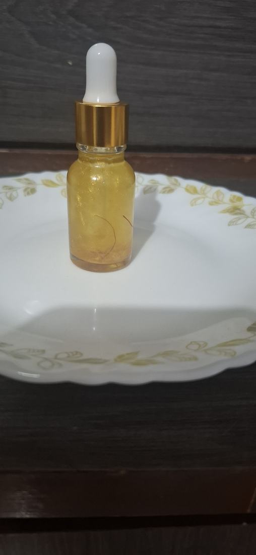 Face serum made by a student