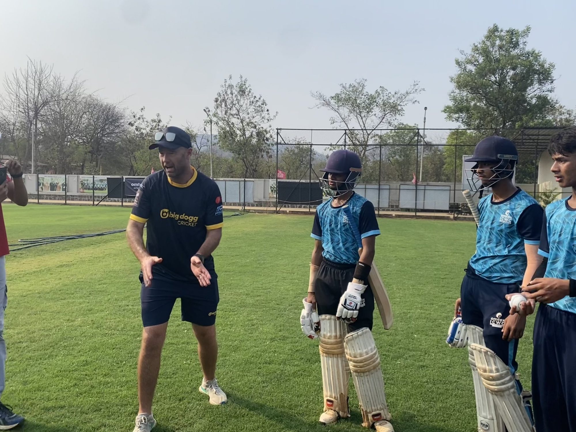Bobby Quiney coaching Omtex ICWC players in Mumbai