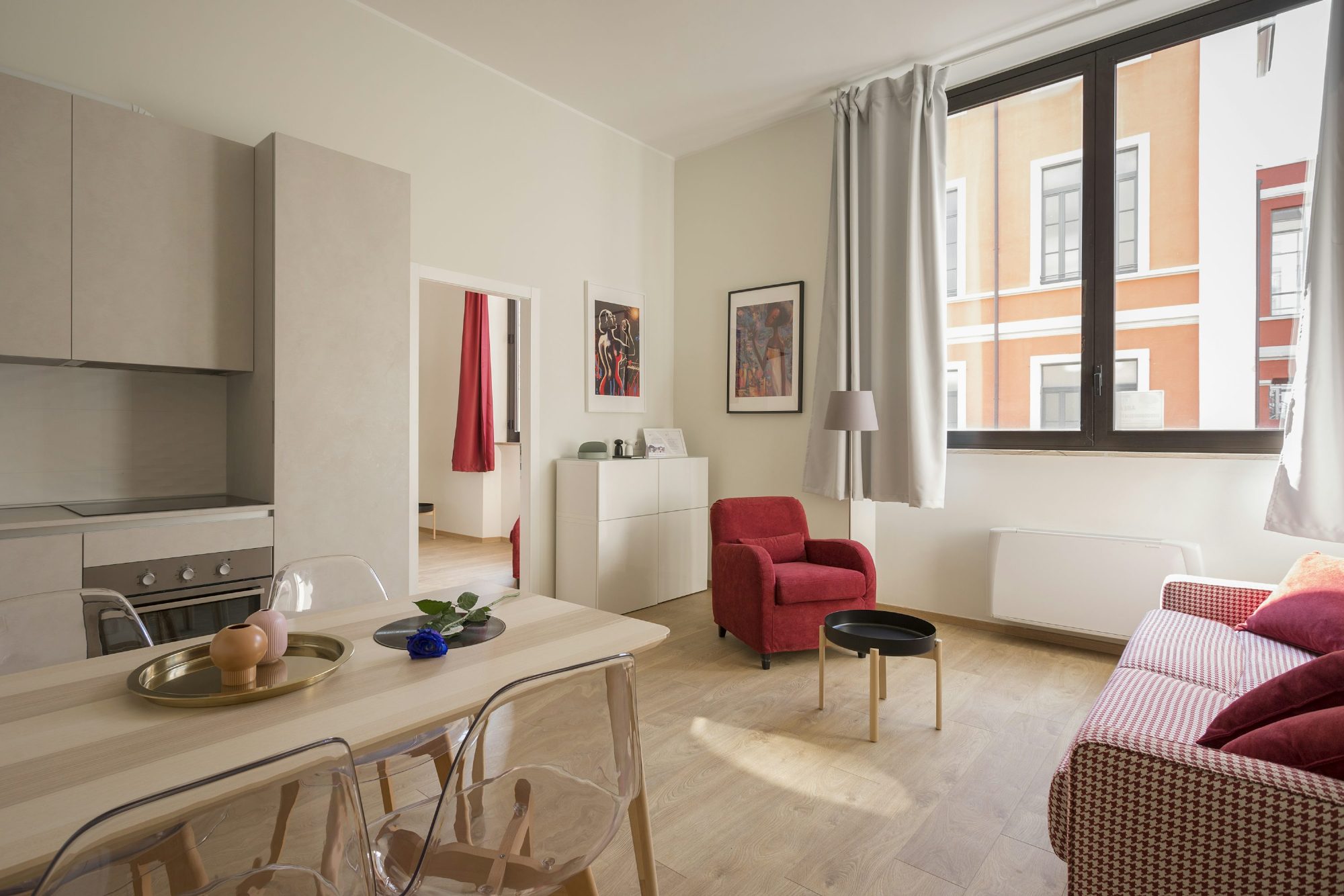 Bright, comfortable furnished room