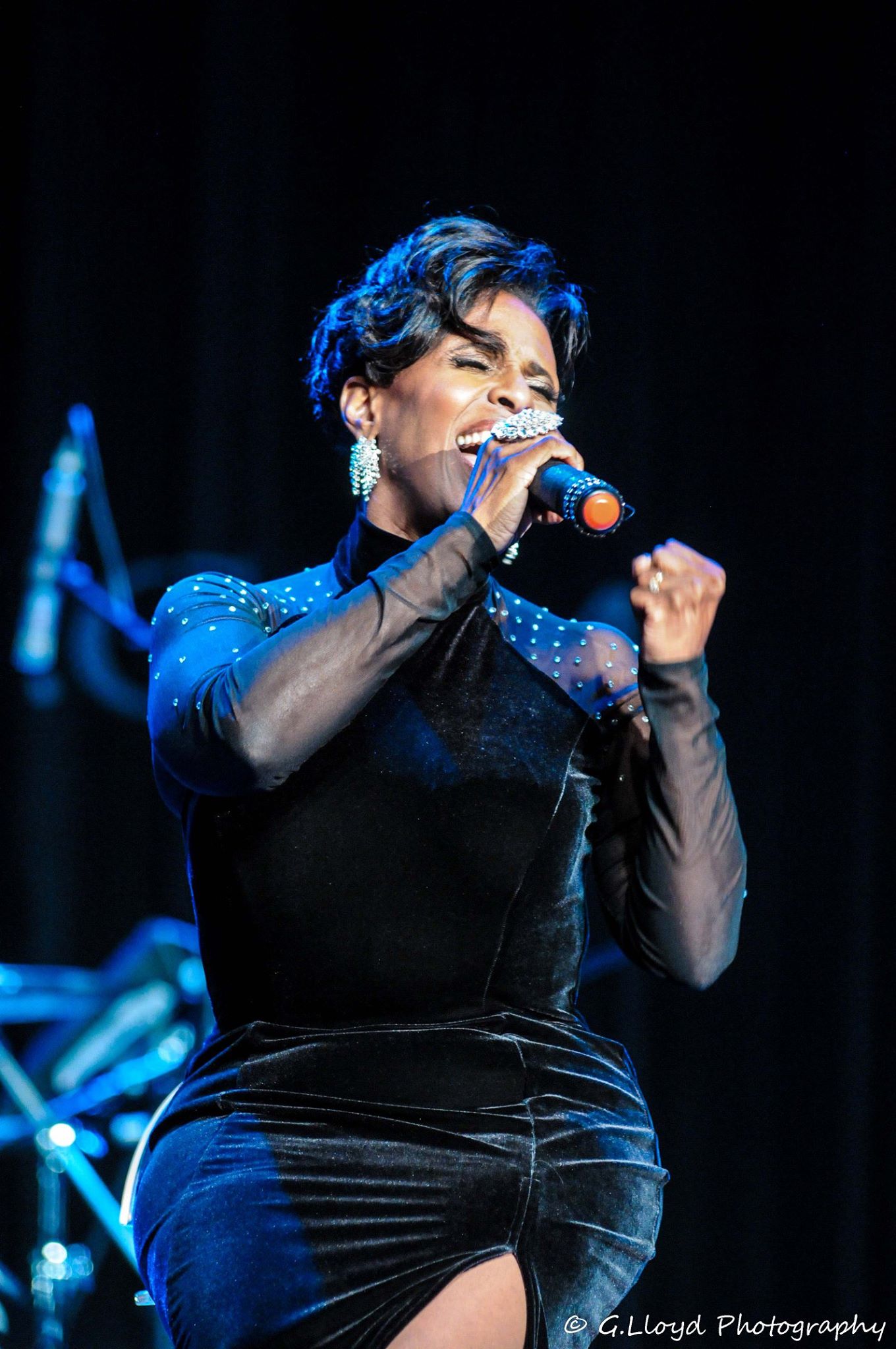 Yolanda Rabun performing live on stage